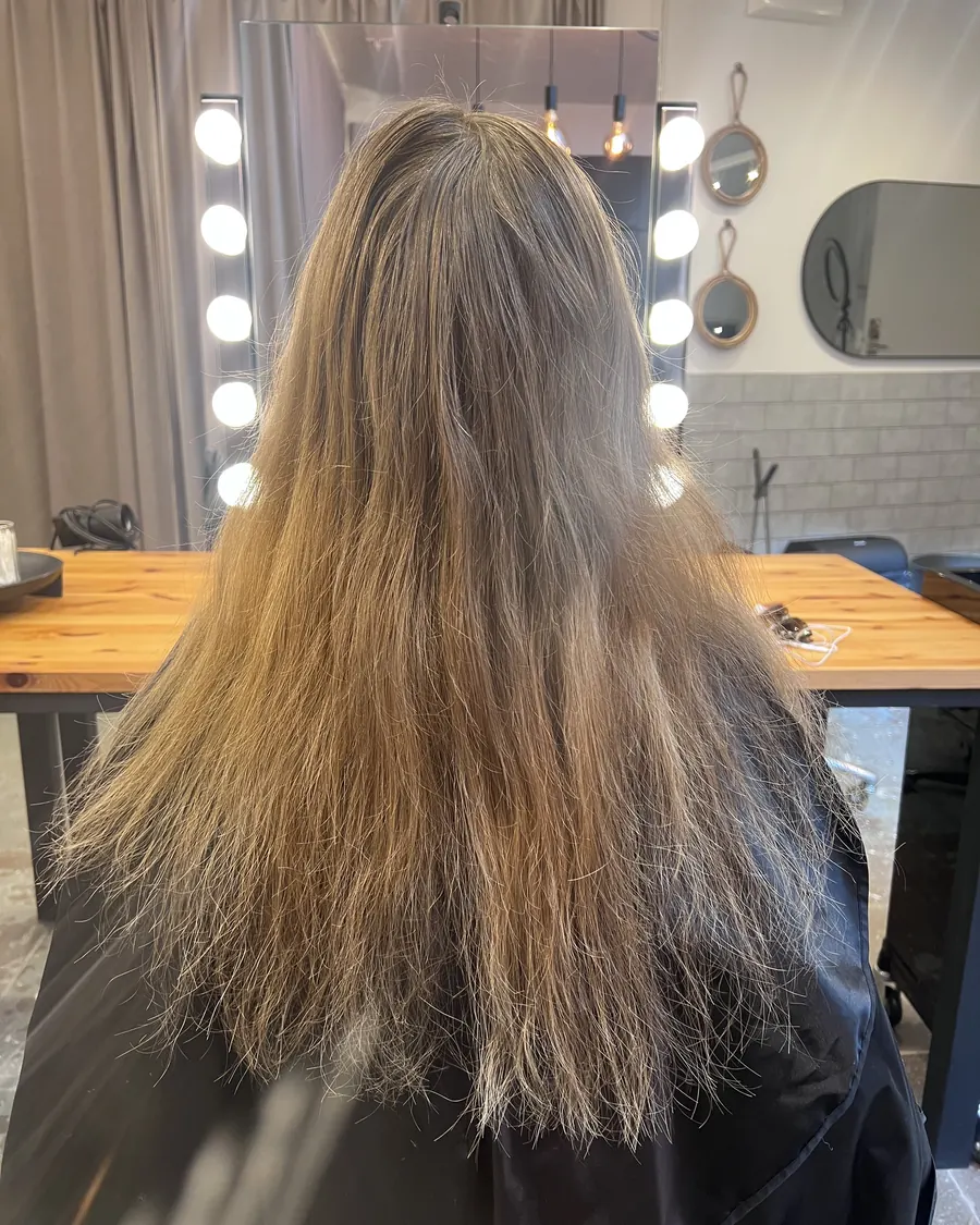 Före: slitet, ojämnt blont hår